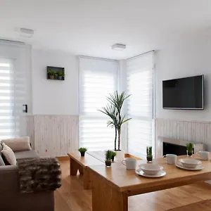  Apartment Miramar A Pie De Pista Spain